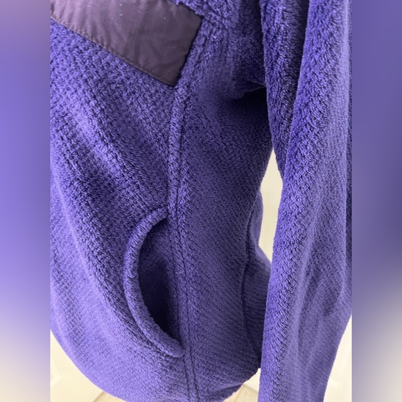 Patagonia purple fleece pullover - Picture 4 of 6